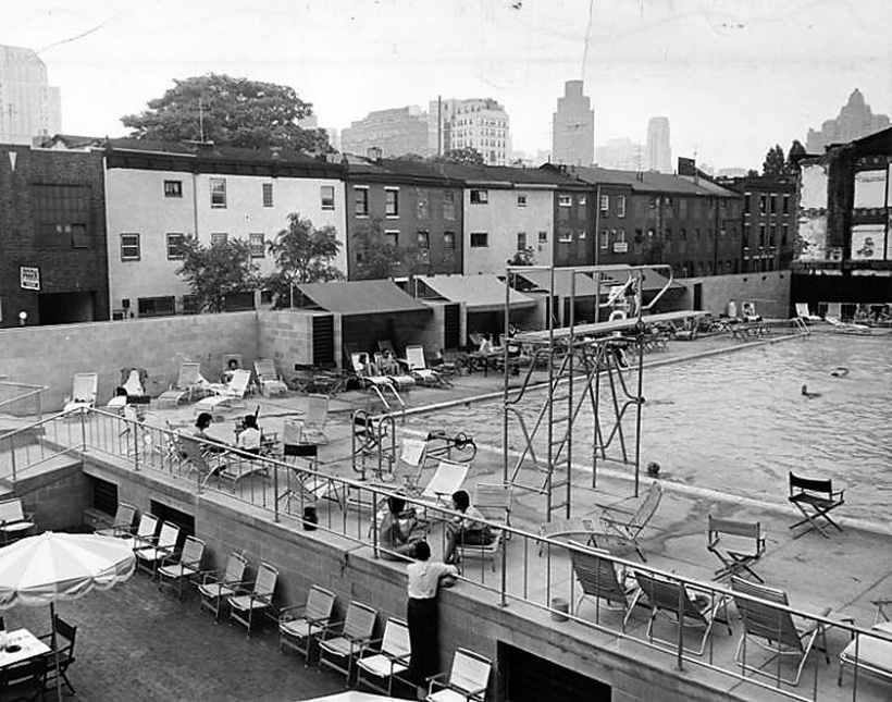 Historic view of the club and its midcentury architecture.